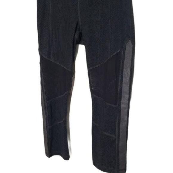 LULULEMON Mesh With Me Crop Legging Desert Snake Deep Coal - Picture 7 of 16